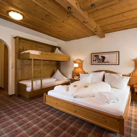 Hotel Brunnenhof 3*