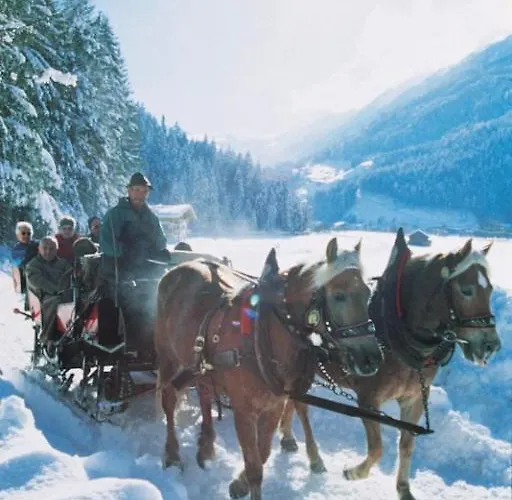 Отель Brunnenhof