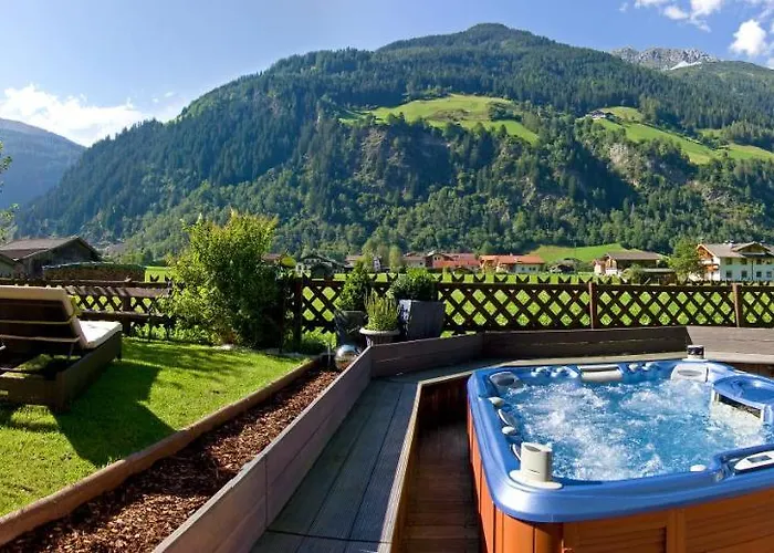 Brunnenhof Отель Нойштифт-им-Штубайталь