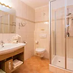Brunnenhof 3* نيوستيف ام ستوبيتا