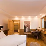 Hotel Brunnenhof 3*
