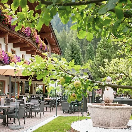 ホテル Brunnenhof