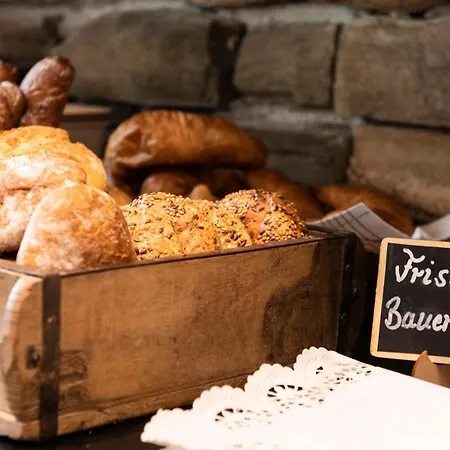 Brunnenhof ホテル ノイシュティフト・イム・シュトゥーバイタール